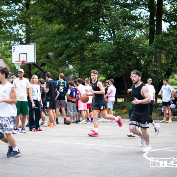 520662908_1155632959932216_2291777167736161921_n